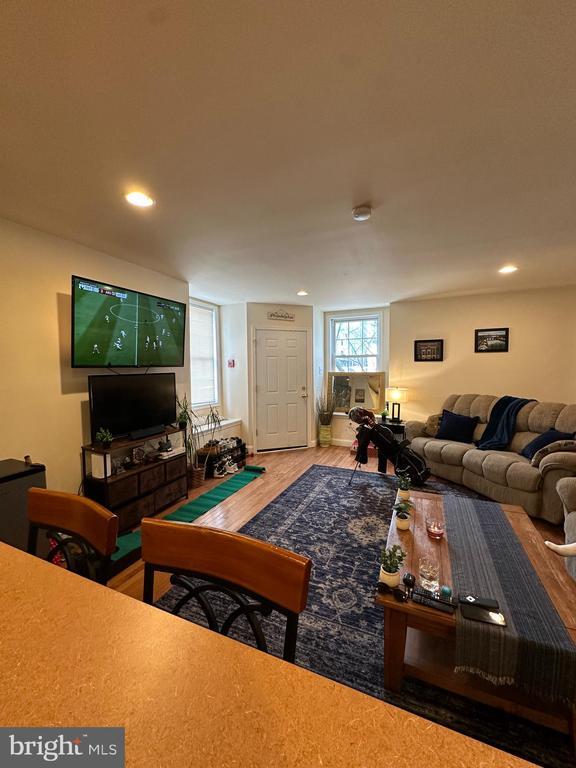 Building Photo - 3900 Terrace St