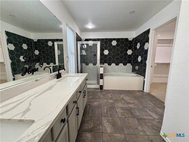 Building Photo - 804 Tapestry Cove