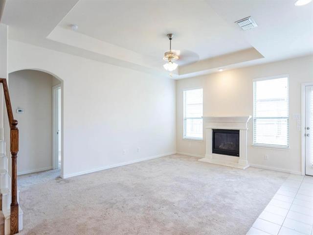 Building Photo - 2601 Sun Creek Dr