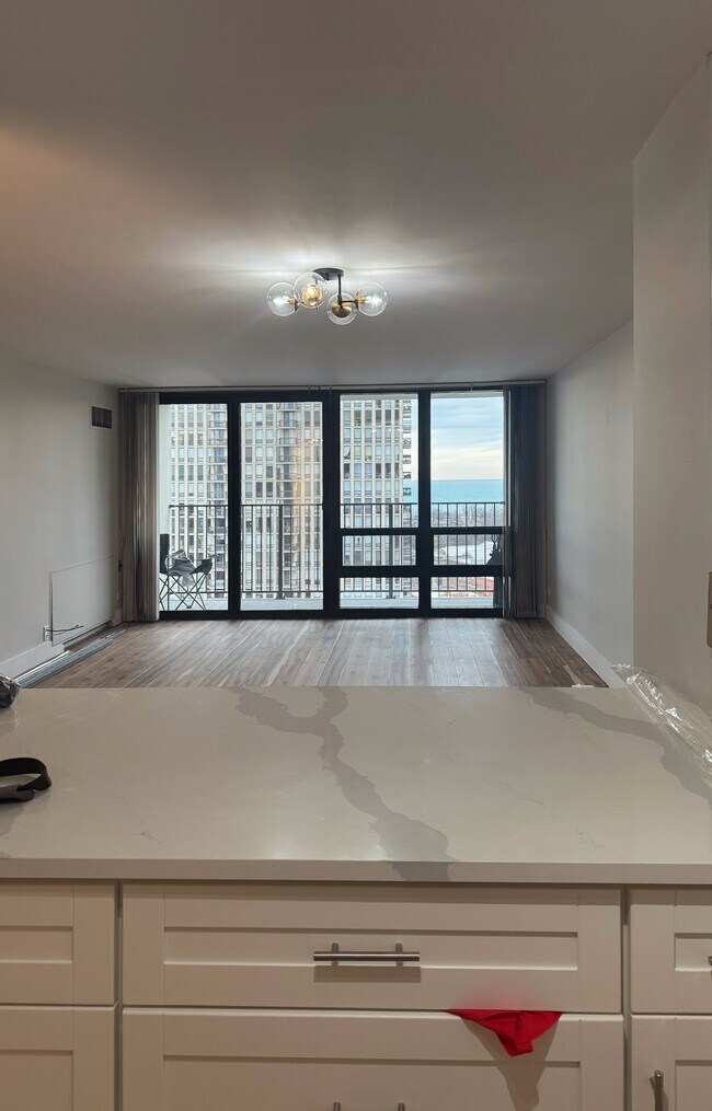 Building Photo - 1636 N Wells St