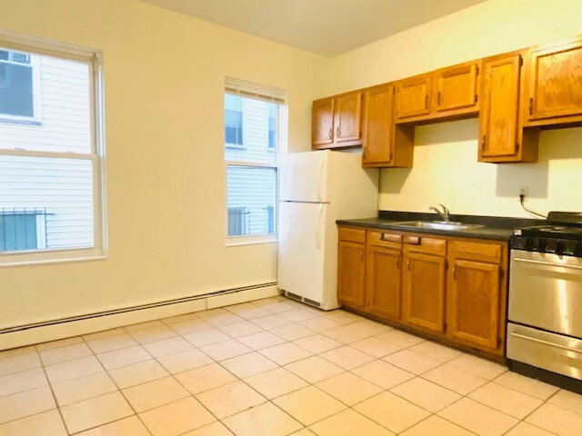 Building Photo - 17 Parker Hill Ave