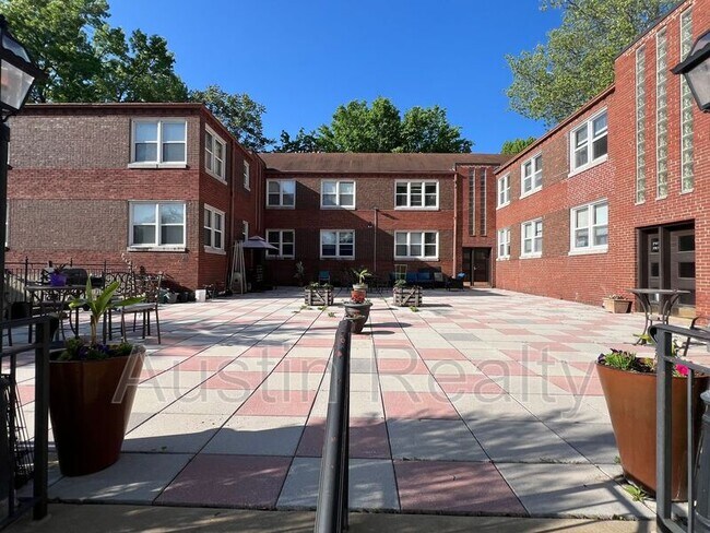 Primary Photo - 7760 Wise