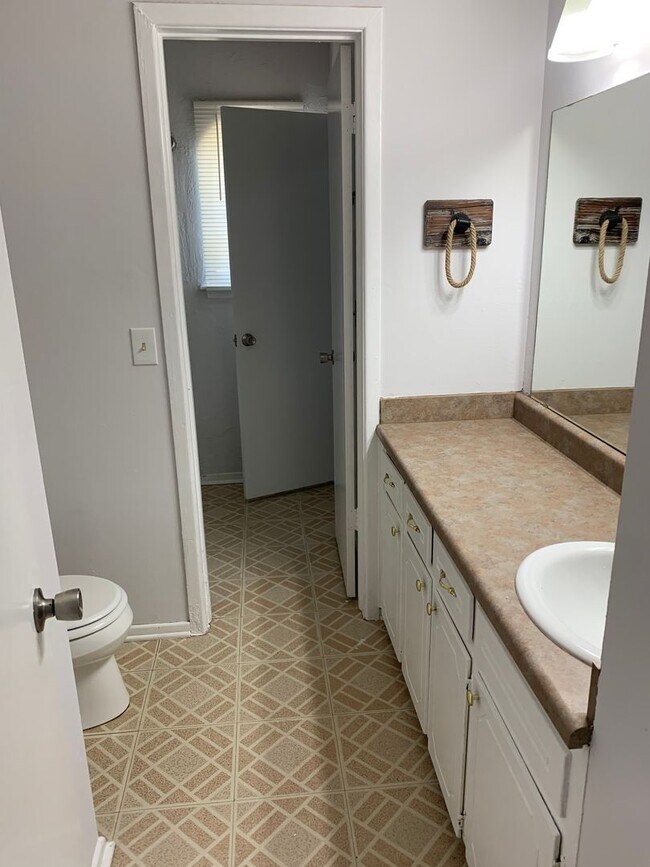 Building Photo - 5114 Chisholm Trail
