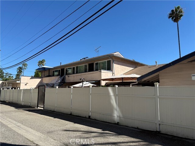 Building Photo - 6722 Whitsett Ave