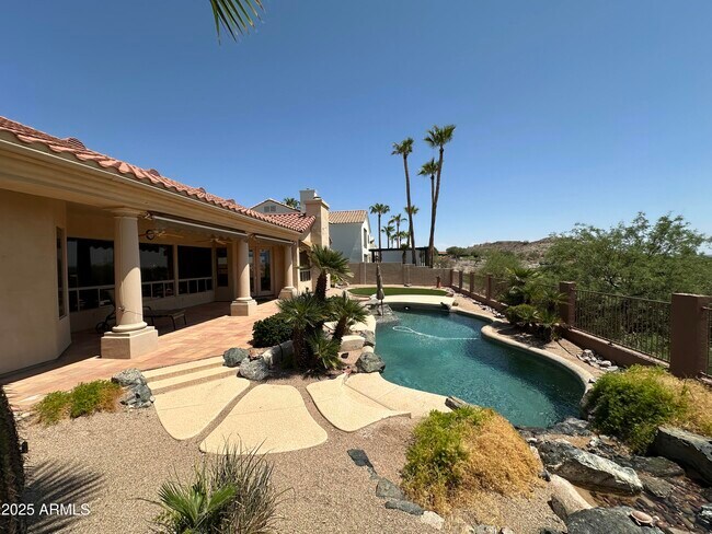 Building Photo - 2053 E Clubhouse Dr