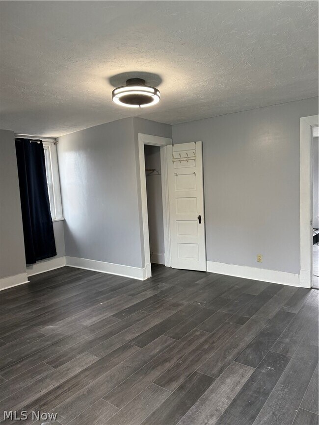 Building Photo - 1460 Elmwood Ave