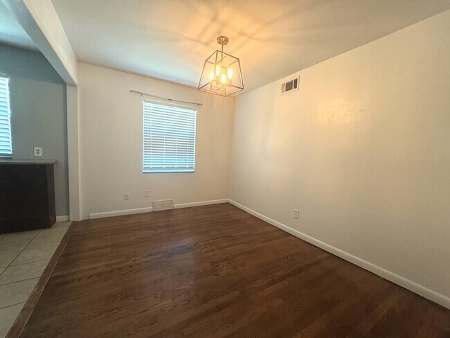 Building Photo - 3901 NW 56th St
