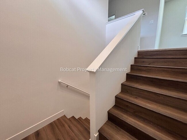 Building Photo - 1112 Little Ln