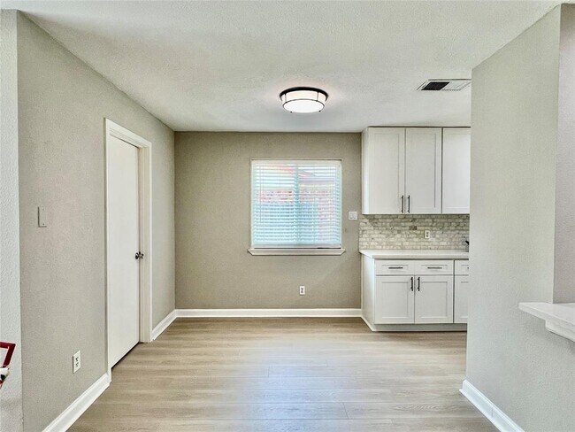 Building Photo - 1026 Park Meadow Dr