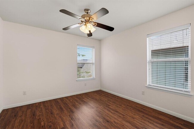 Building Photo - 5908 Red Bud Ridge Ln
