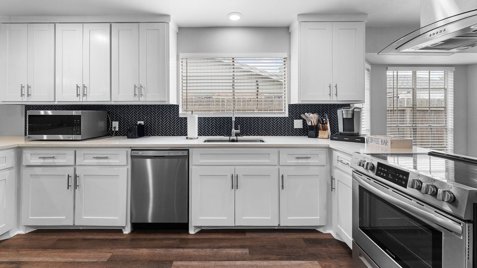 Building Photo - 6314 Senators Dr