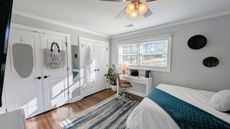 Building Photo - 831 Parkway Dr