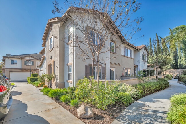 Building Photo - 2641 Night Jasmine Dr