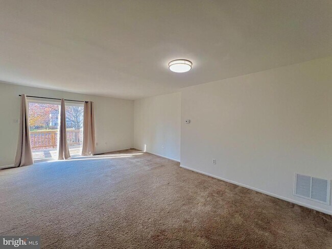 Building Photo - 6160 Majors Ln