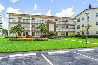 Building Photo - 74 Mansfield B