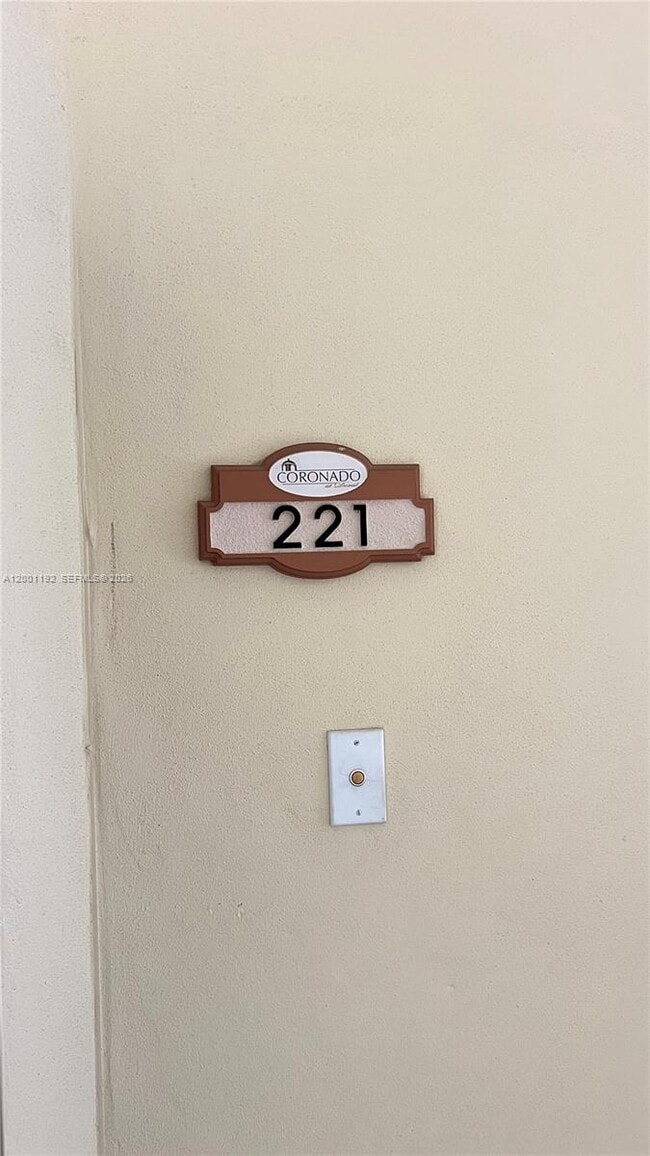 Building Photo - 10885 NW 89th Terrace