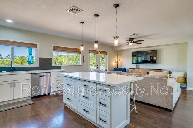 Building Photo - 52 Alahele Pl