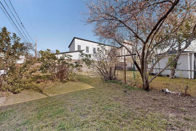 Building Photo - 4715 Cowan Ave