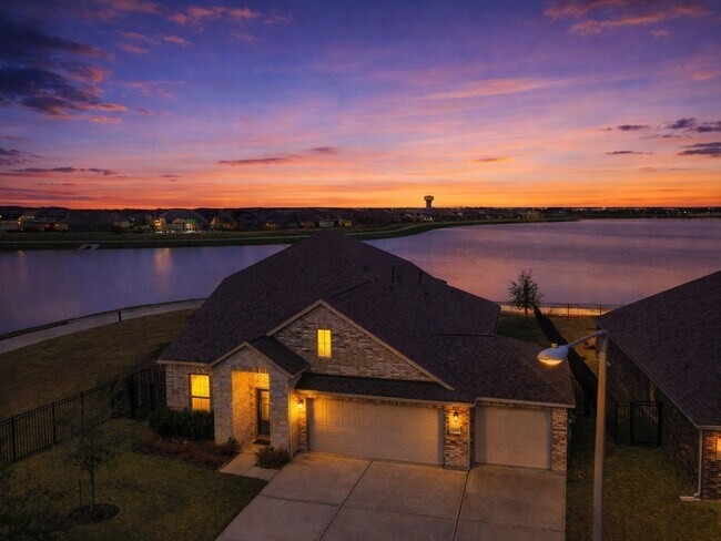 Building Photo - 2405 Arbor Edge Crossing