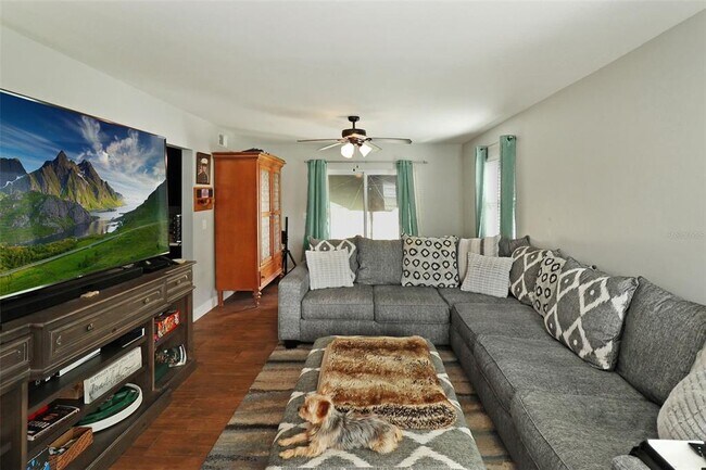 Building Photo - 18423 Swan Lake Dr