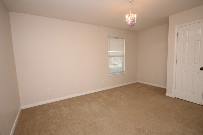 Building Photo - Spacious Northeast Pensacola Home Near UWF with 3 Bedrooms, 2 Baths, Office, 2-Car Garage & Priva...