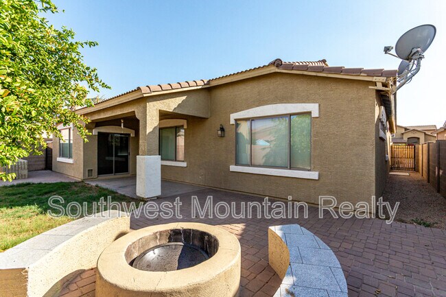 Building Photo - 21486 Via Del Oro