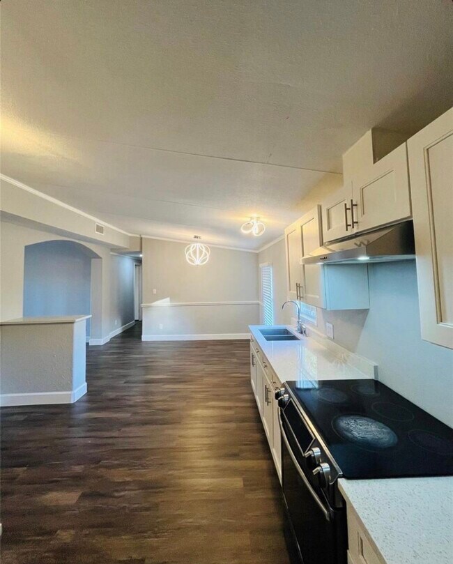 Building Photo - 33323 Falcon Spring St