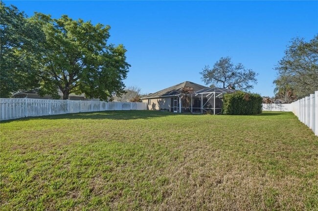 Building Photo - 5810 Hummingbird Ct