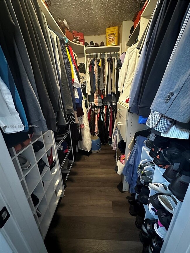 Building Photo - 3971 Coral Springs Dr