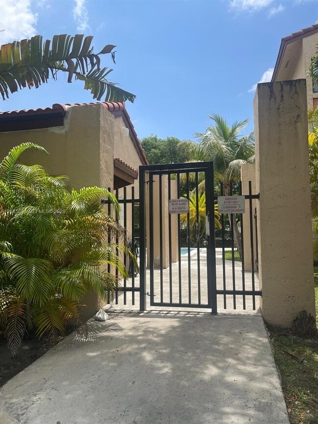 Building Photo - 9909 NW 9th St Cir
