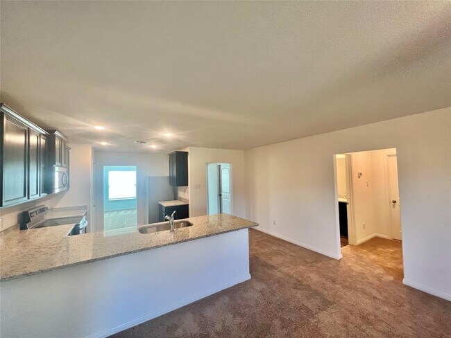 Building Photo - 125 Maywood Ln