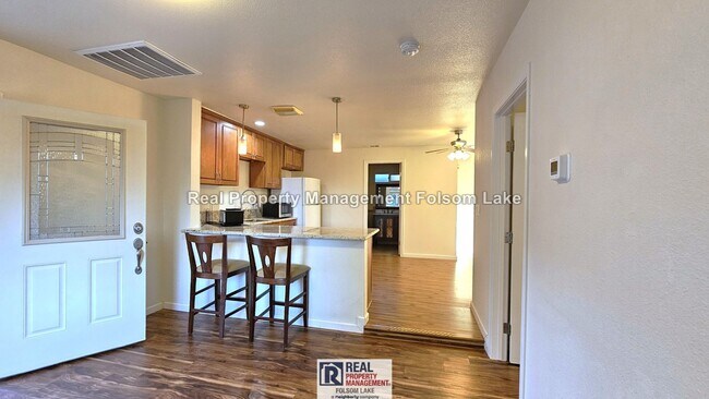 Building Photo - El Dorado Hills 4 bedrooms and 2 baths home with Detached 1 bedroom and 1 bath Cottage
