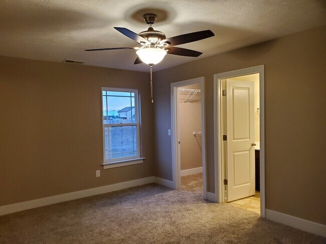 Building Photo - 2853 Vly Farms Dr