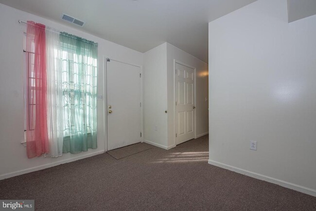 Building Photo - 759 N 44th St