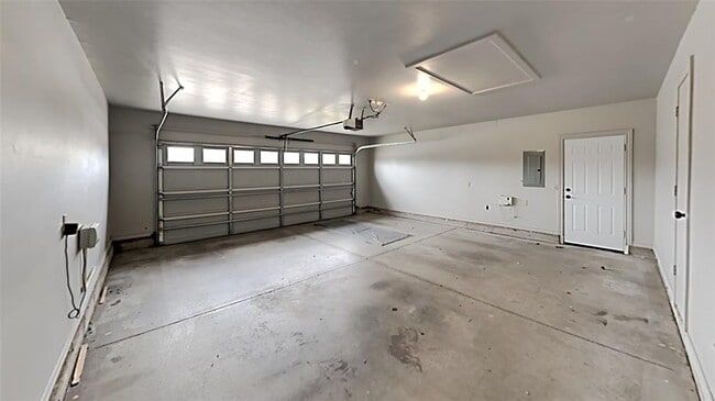 Building Photo - 616 Sally Ct