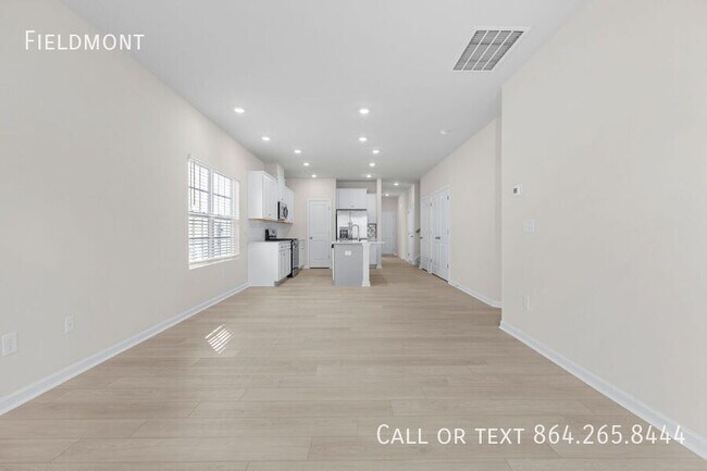 Building Photo - 211 Backstay Ln