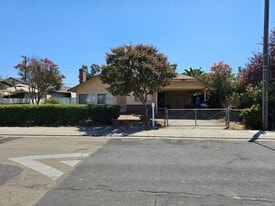 Building Photo - 332 W 7th St