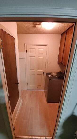 Building Photo - 4610 Neely Ave