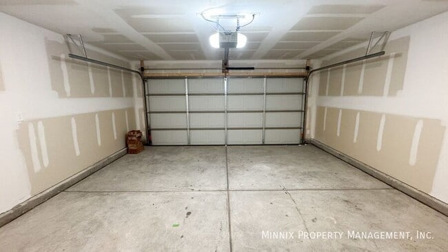 Building Photo - 2127 Langford Ave