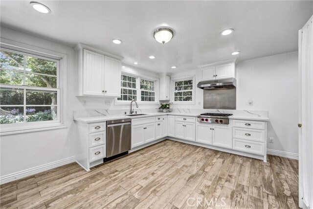Building Photo - 1120 Encanto Dr