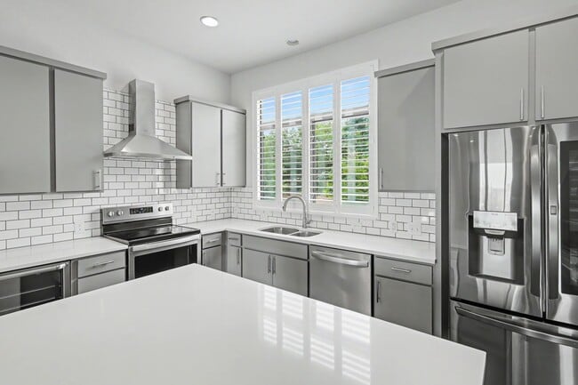 Building Photo - 1606 N Hackberry St