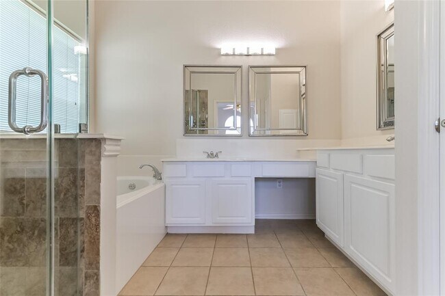Building Photo - 3313 Pebble Beach Ln