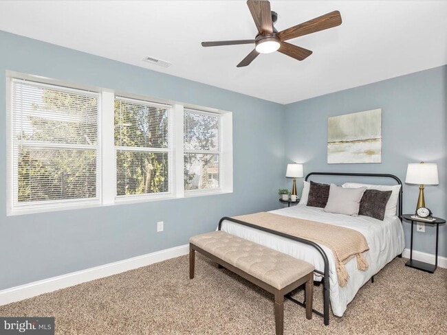 Building Photo - 5443 Jonquil Ave