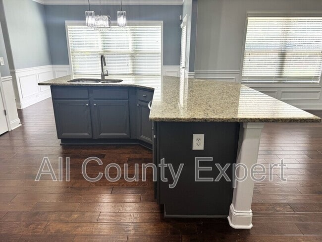 Building Photo - 4215 Hopewell Manor Dr