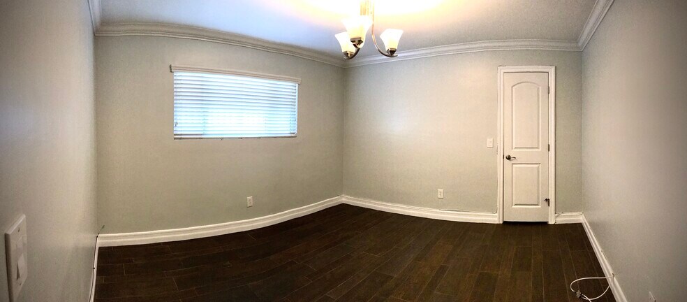 Building Photo - 695 Chula Vista St