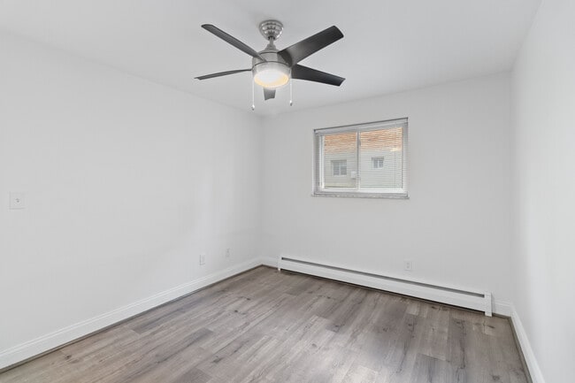 IMG_2231 - 2308-2312 Harper Avenue