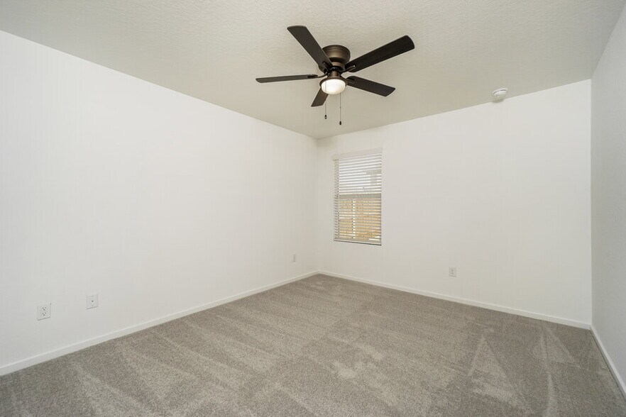 Building Photo - 11525 Chestnut Barr Dr