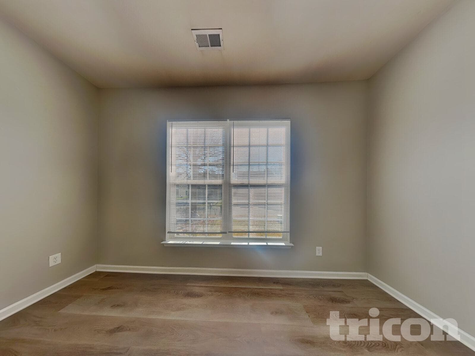 Building Photo - 16117 Long Talon Way