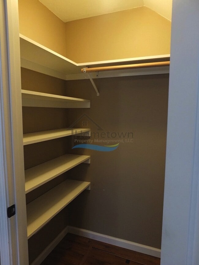 Building Photo - 3-Bedroom Home in Central Coeur d'Alene wi...