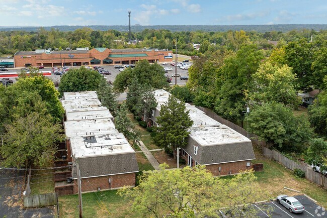Building Photo - 3515 W Siebenthaler Ave